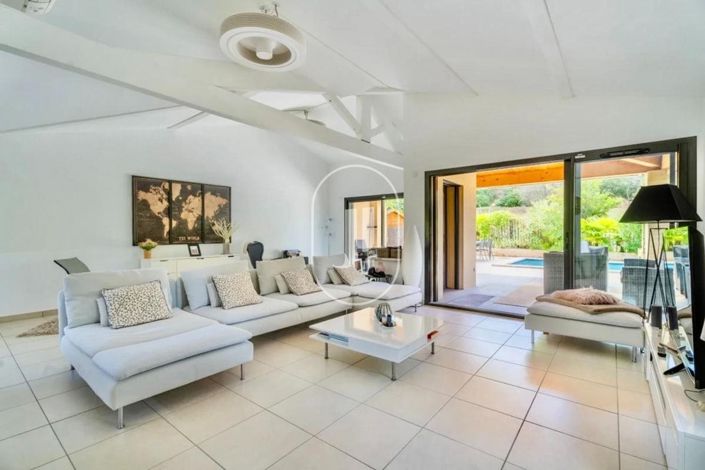 Image No.4-4 Bed House for sale