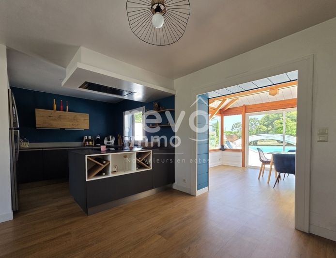 Image No.6-4 Bed House for sale