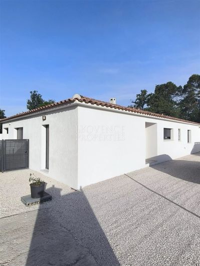 Image No.3-Maison de 3 chambres à vendre à Forcalqueiret