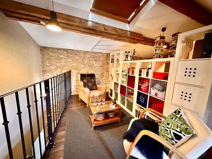 Image No.10-3 Bed House for sale