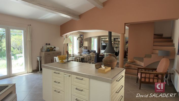 Image No.6-4 Bed House for sale