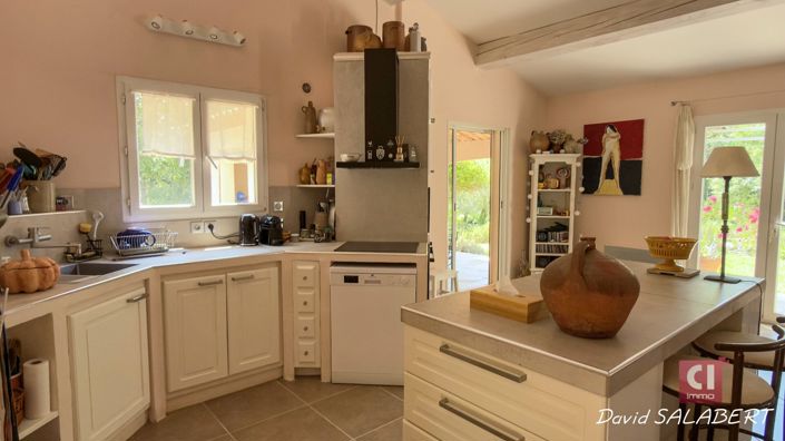 Image No.7-4 Bed House for sale