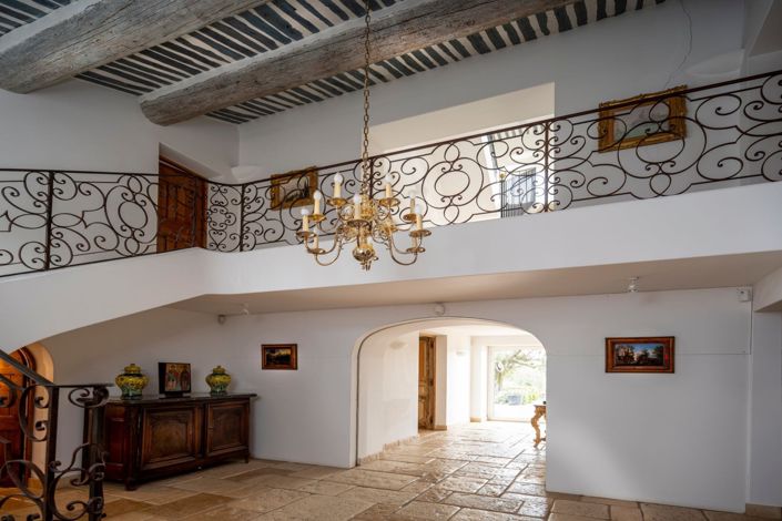 Image No.9-5 Bed House for sale