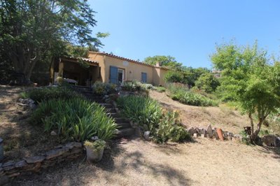 1 - Simiane-la-Rotonde, Maison