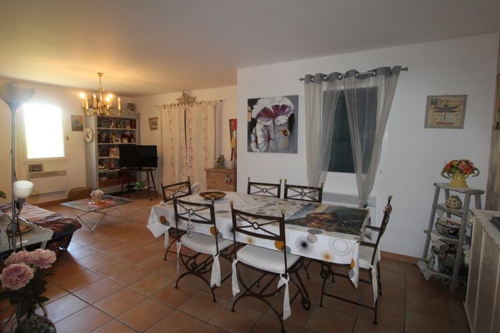 Image No.4-3 Bed House for sale