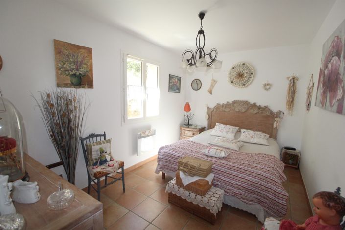 Image No.8-3 Bed House for sale