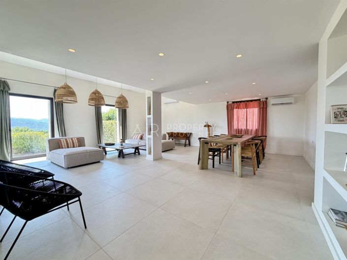 Image No.11-4 Bed House for sale