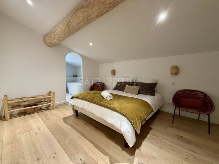 Image No.15-4 Bed House for sale