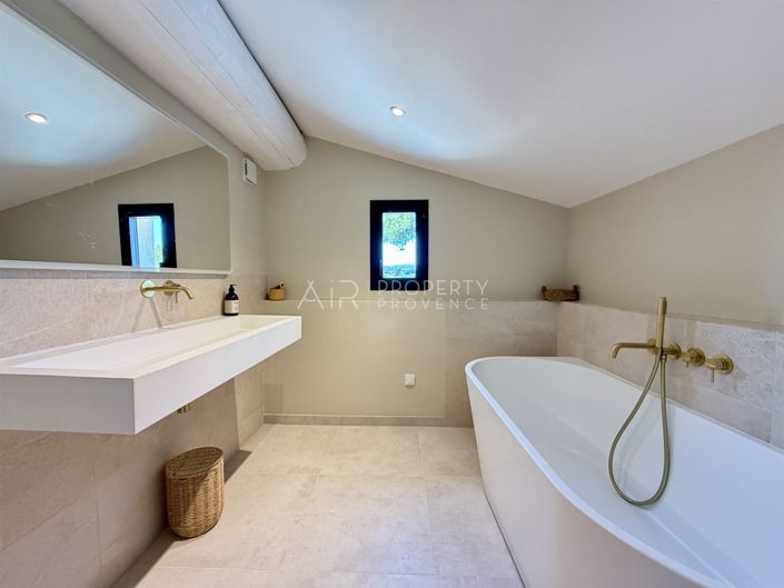 Image No.16-4 Bed House for sale