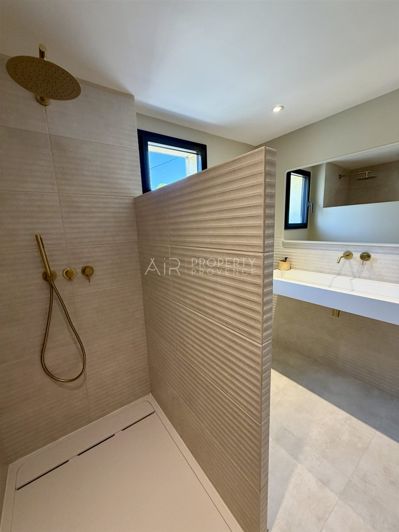 Image No.22-4 Bed House for sale