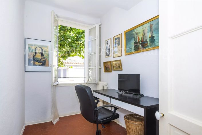 Image No.18-3 Bed House for sale
