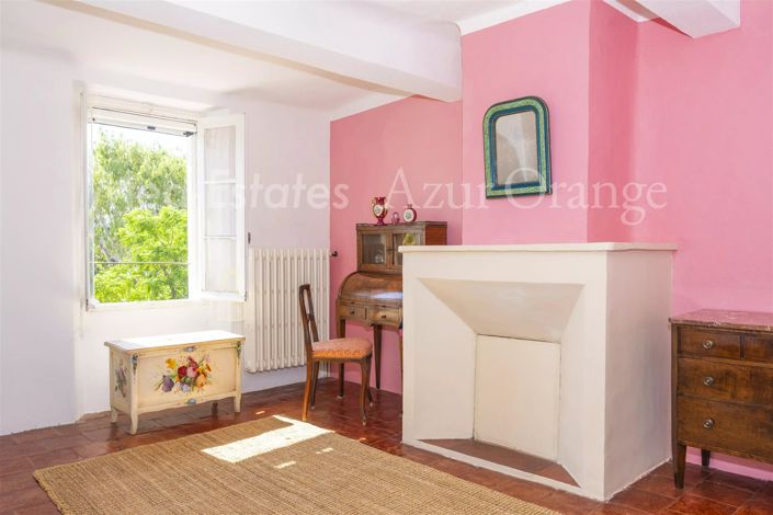 Image No.21-3 Bed House for sale