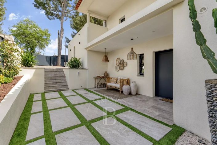 Image No.11-4 Bed House for sale