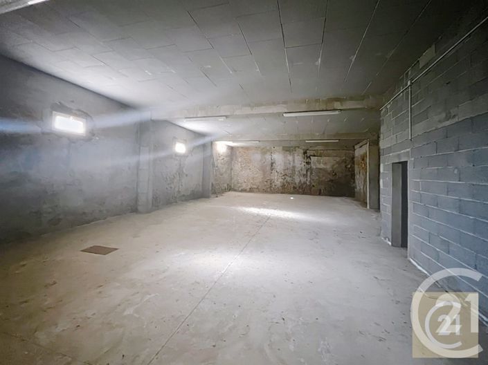 Image No.15-3 Bed House for sale