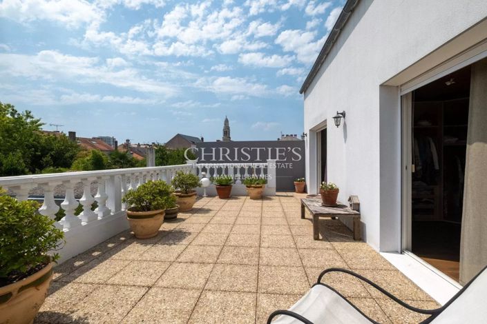 Image No.16-5 Bed House for sale