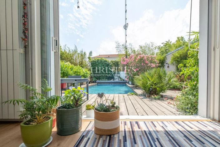 Image No.2-5 Bed House for sale