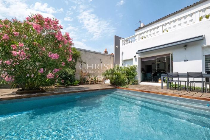 Image No.3-5 Bed House for sale