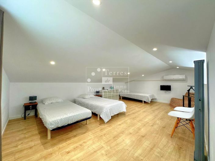 Image No.16-9 Bed House for sale