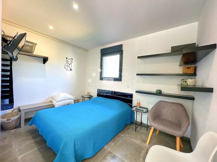 Image No.18-9 Bed House for sale