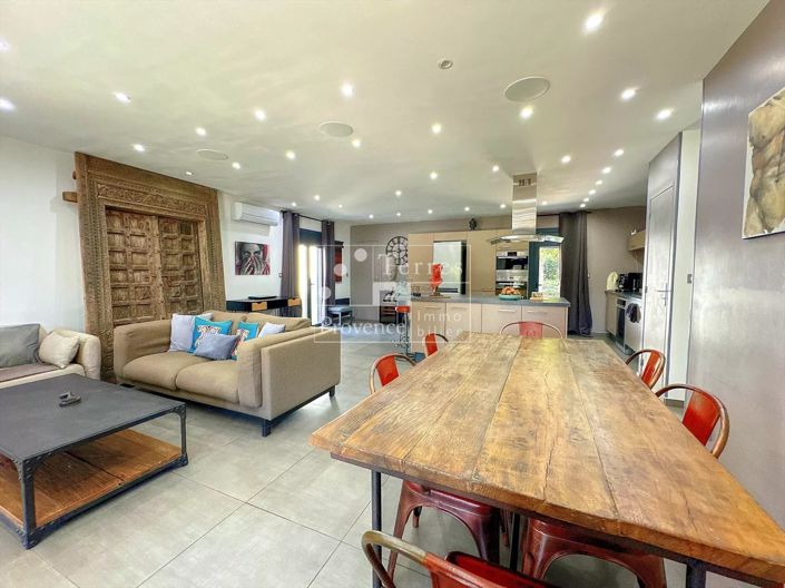 Image No.21-9 Bed House for sale