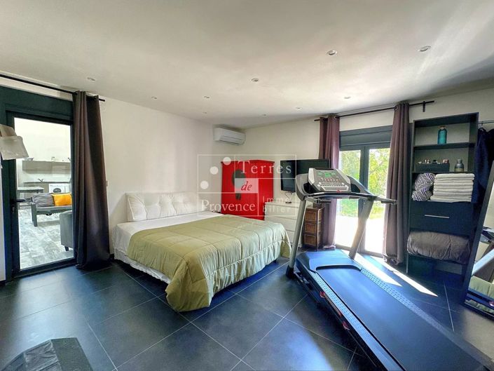 Image No.24-9 Bed House for sale