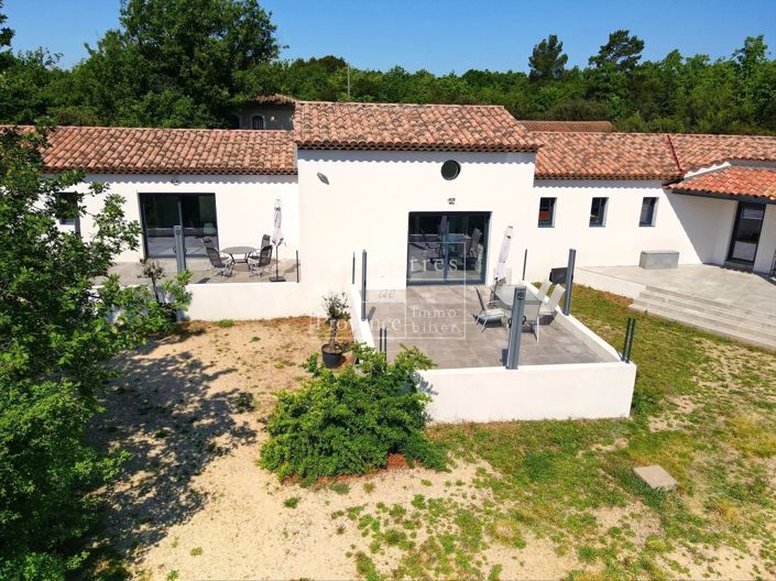 Image No.32-9 Bed House for sale