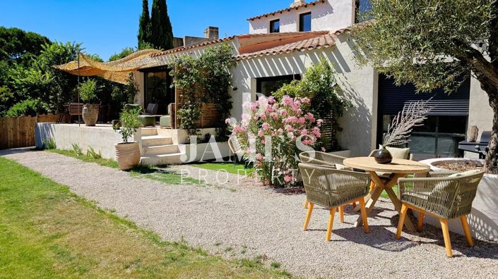 Image No.4-4 Bed House for sale