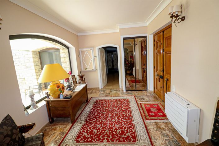 Image No.16-4 Bed House for sale