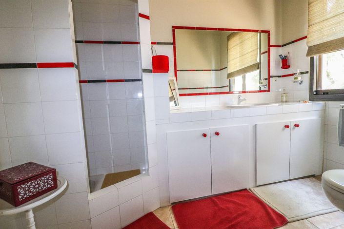 Image No.21-4 Bed House for sale