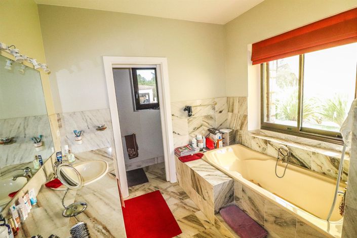 Image No.23-4 Bed House for sale