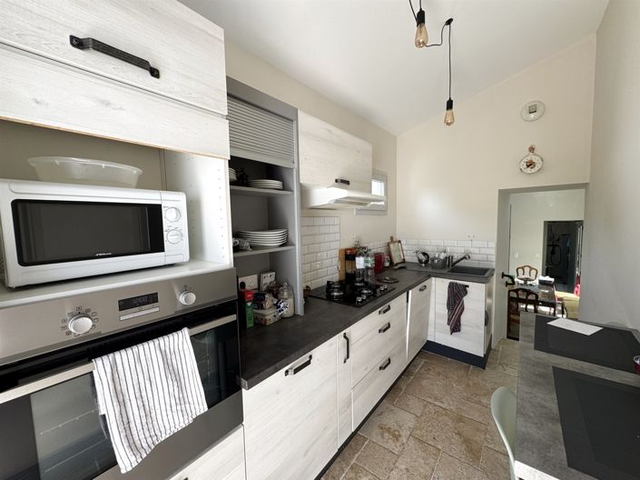Image No.8-3 Bed House for sale