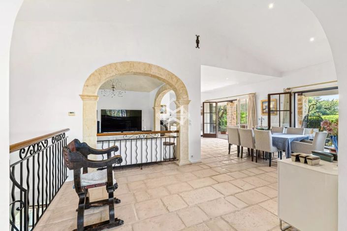 Image No.11-5 Bed House for sale