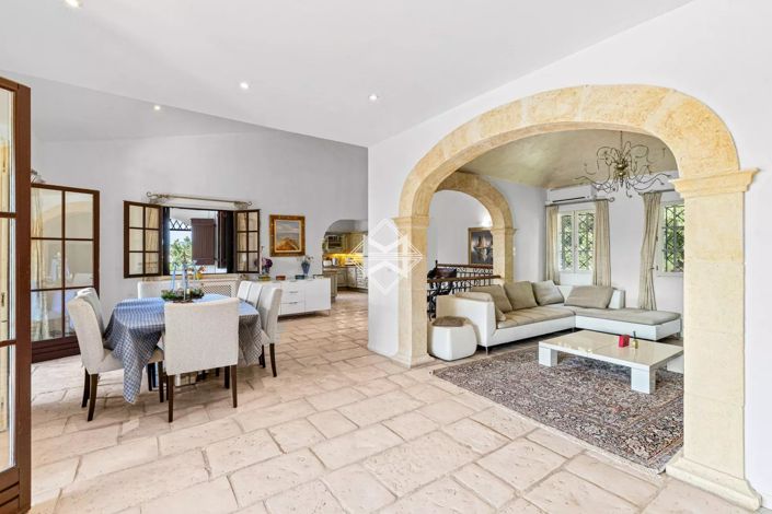 Image No.14-5 Bed House for sale