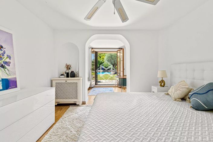 Image No.15-5 Bed House for sale