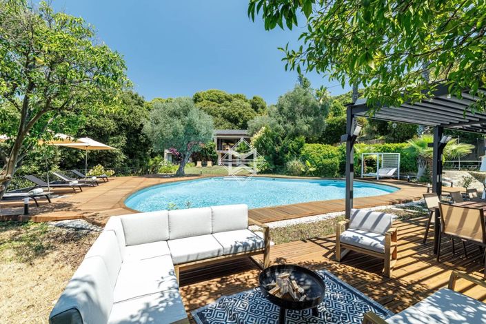 Image No.6-5 Bed House for sale