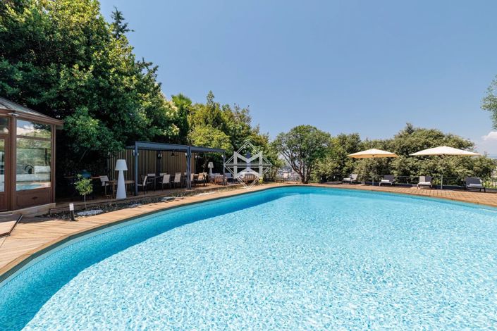 Image No.7-5 Bed House for sale