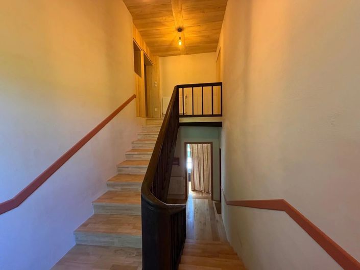 Image No.6-4 Bed House for sale