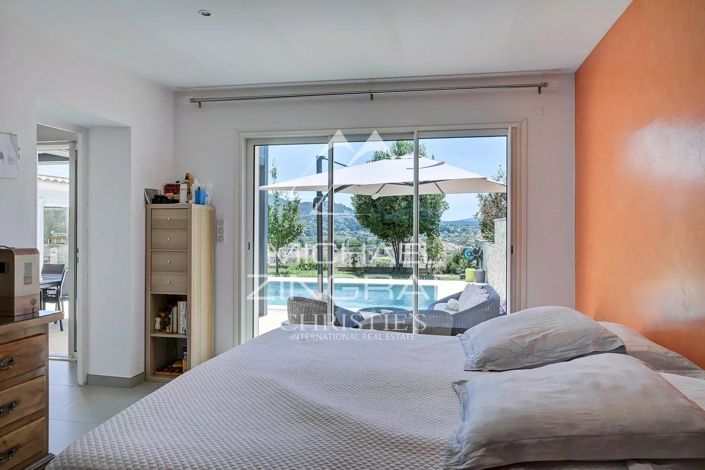 Image No.11-6 Bed House for sale