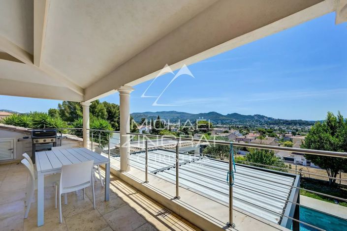 Image No.19-6 Bed House for sale