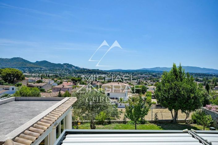 Image No.20-6 Bed House for sale