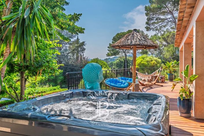 Image No.16-6 Bed House for sale