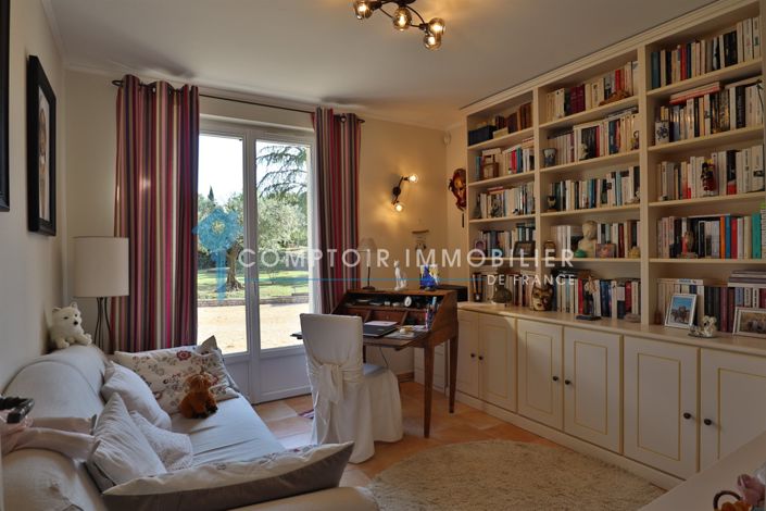 Image No.12-3 Bed House for sale