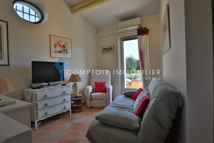 Image No.16-3 Bed House for sale