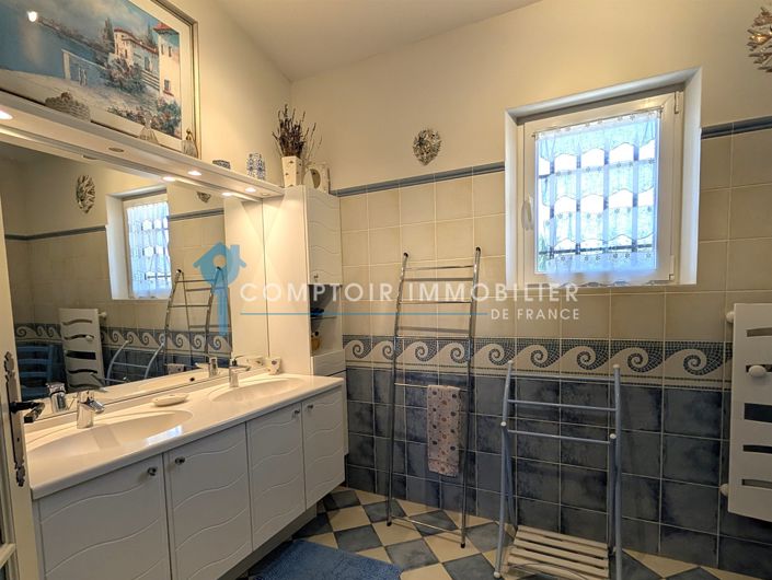 Image No.37-3 Bed House for sale