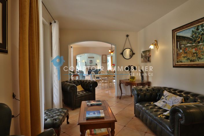 Image No.6-3 Bed House for sale