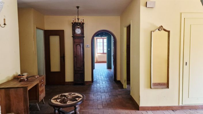Image No.10-5 Bed House for sale