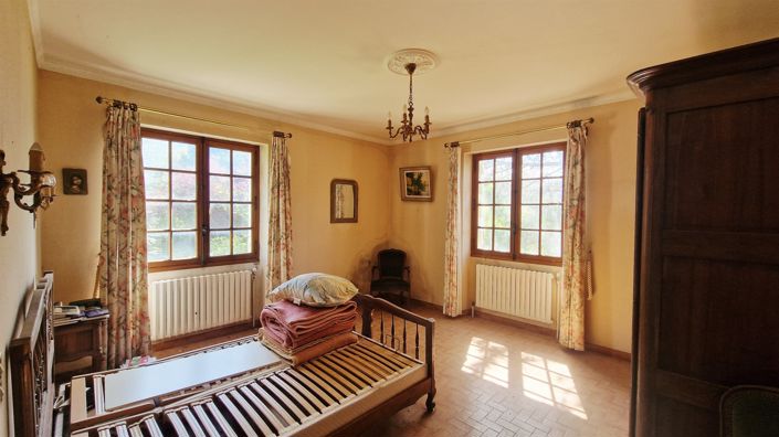 Image No.13-5 Bed House for sale