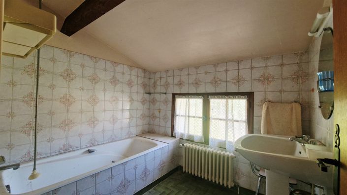 Image No.16-5 Bed House for sale