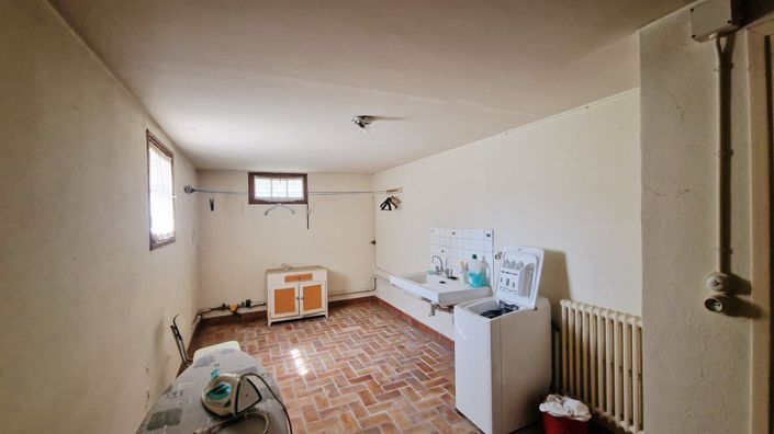 Image No.20-5 Bed House for sale