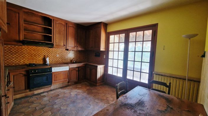 Image No.7-5 Bed House for sale